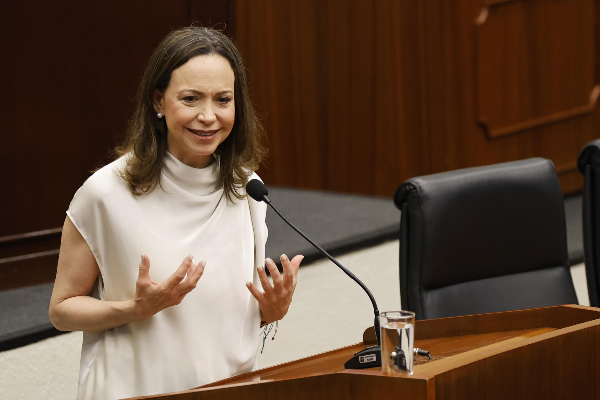 María Corina Machado reitera el llamado a protestar para exigir la fecha de presidenciales